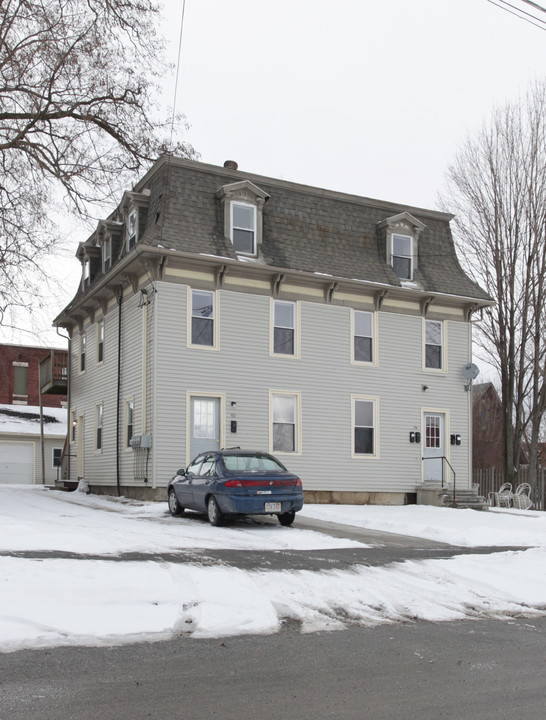 98 Union St in Pittsfield, MA - Building Photo