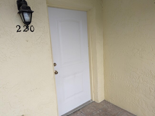 property at 3135 Shady Dell Ln