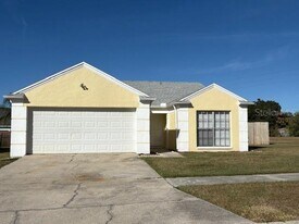 6139 Morningview Dr in Lakeland, FL - Building Photo