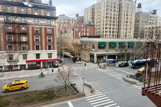2274 Broadway in New York, NY - Building Photo - Building Photo