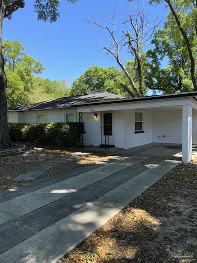 property at 560 N 72nd Ave