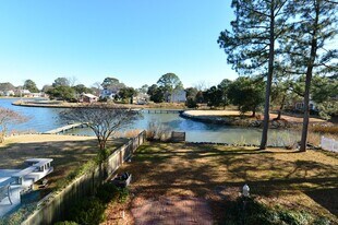 6040 Eastwood Terrace in Norfolk, VA - Building Photo