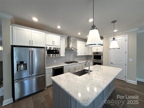 707 Marion Dr in Matthews, NC - Building Photo - Building Photo