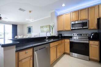 8115 Bellagio Ln in Boynton Beach, FL - Building Photo - Building Photo