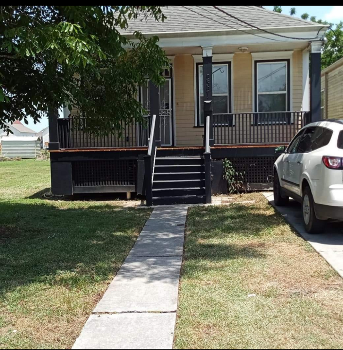 2321 Delery St in New Orleans, LA - Building Photo