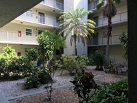 1800 N Lauderdale Ave, Unit 312 photo'