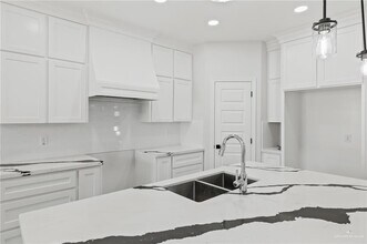 13 N 37th St in McAllen, TX - Building Photo - Building Photo