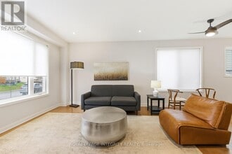 820 Bascule Pl in Ottawa, ON - Building Photo - Building Photo