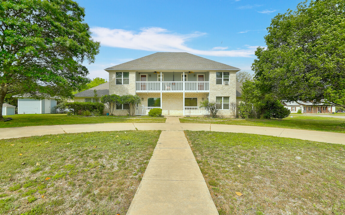 40202 Settlers Path in Georgetown, TX - Building Photo