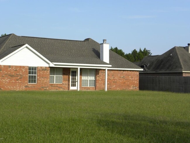 3015 Village Cir in Ocean Springs, MS - Foto de edificio - Building Photo