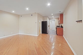 1620 N Claremont Ave in Chicago, IL - Building Photo - Building Photo