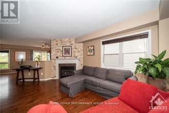 2363 Glandriel Crescent in Ottawa, ON - Building Photo - Building Photo