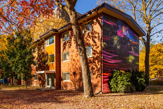 Corporation d’habitation Jeanne-Mance in Montréal, QC - Building Photo - Building Photo