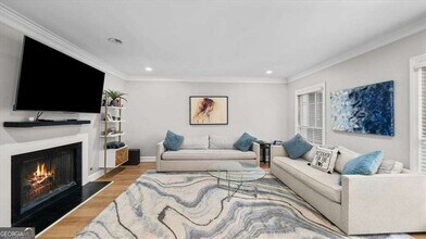 28 Mt Vernon Cir in Dunwoody, GA - Foto de edificio - Building Photo