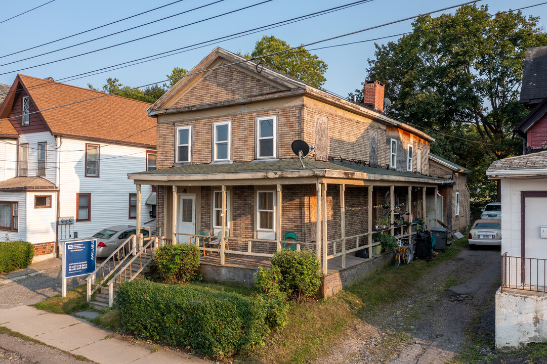 116 Henry St in Binghamton, NY - Building Photo