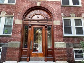 17 Short St in Brookline, MA - Building Photo