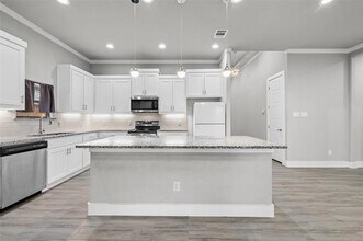 3403 Bickers St in Dallas, TX - Building Photo - Building Photo