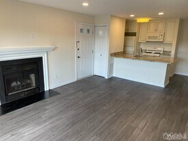 297 Cozzens Ct in East Brunswick, NJ - Building Photo