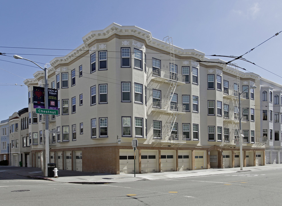 2390 Chestnut St in San Francisco, CA - Foto de edificio