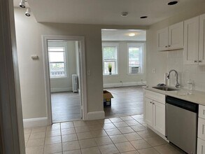 47 Park Vale Ave, Unit #1 in Boston, MA - Building Photo - Building Photo