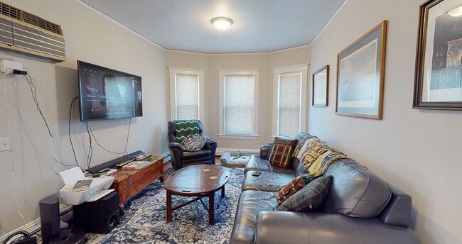 8 Chapman Pl, Unit 2 in Cambridge, MA - Foto de edificio - Building Photo