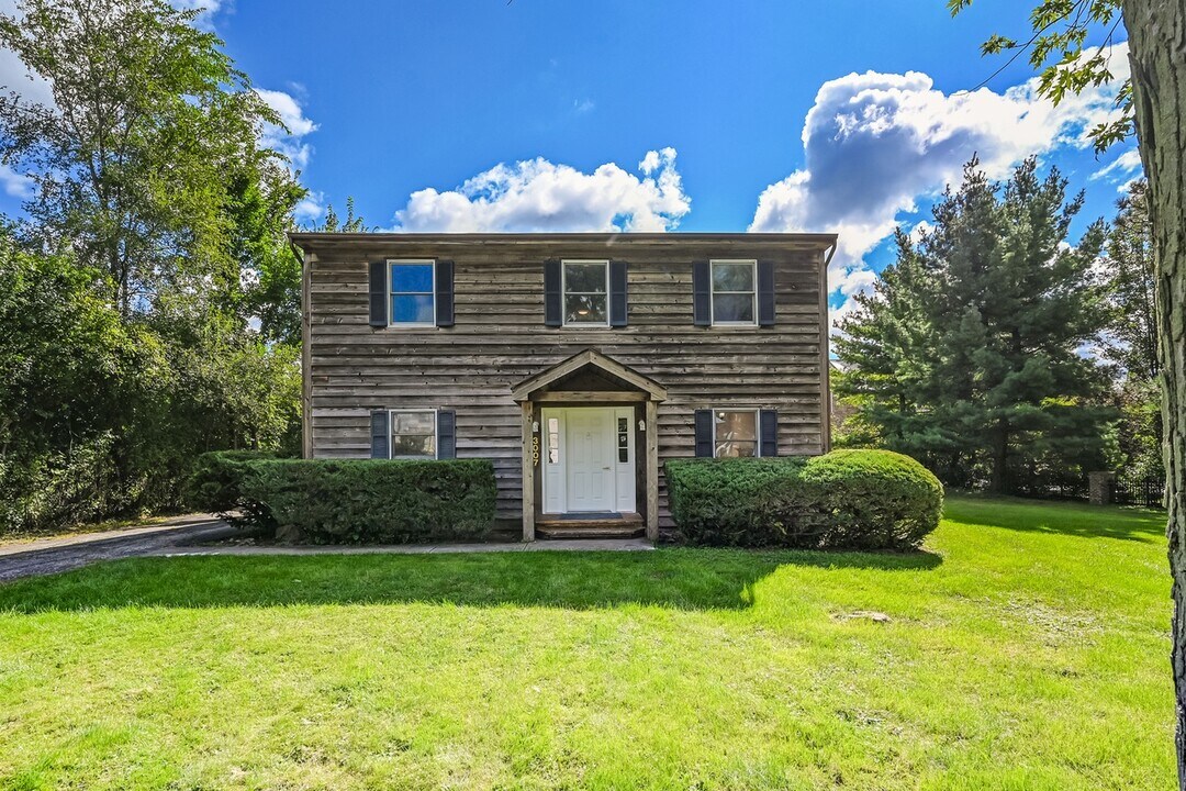 3007 Lincoln Rd in Oak Brook, IL - Building Photo