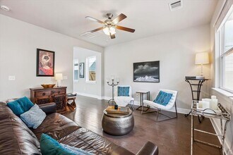 7407 Wallach St in Austin, TX - Building Photo - Building Photo