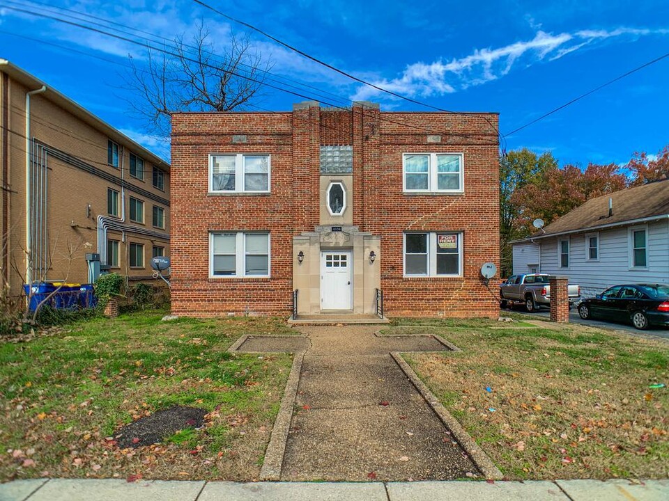 4104 Queensbury Rd, Unit 3 in Hyattsville, MD - Building Photo