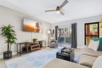 8911 Blind Pass Rd, Unit 121 in St Pete Beach, FL - Building Photo - Building Photo