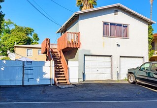 320-324 N Indiana Ave in Vista, CA - Building Photo - Building Photo