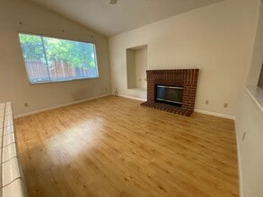 1117 Knopfler Cir in Folsom, CA - Building Photo - Building Photo