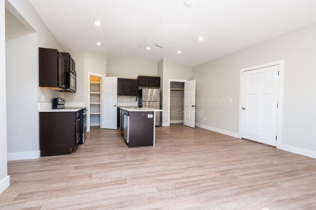 3412 E Aster St in Derby, KS - Building Photo - Building Photo