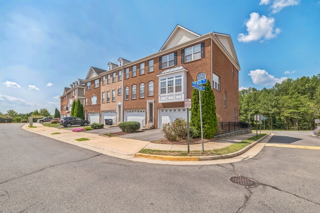 20808 Yeats Sq in Ashburn, VA - Building Photo - Building Photo