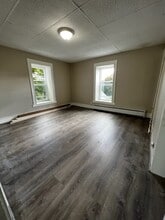 7 Glazier St in Gardner, MA - Building Photo - Building Photo