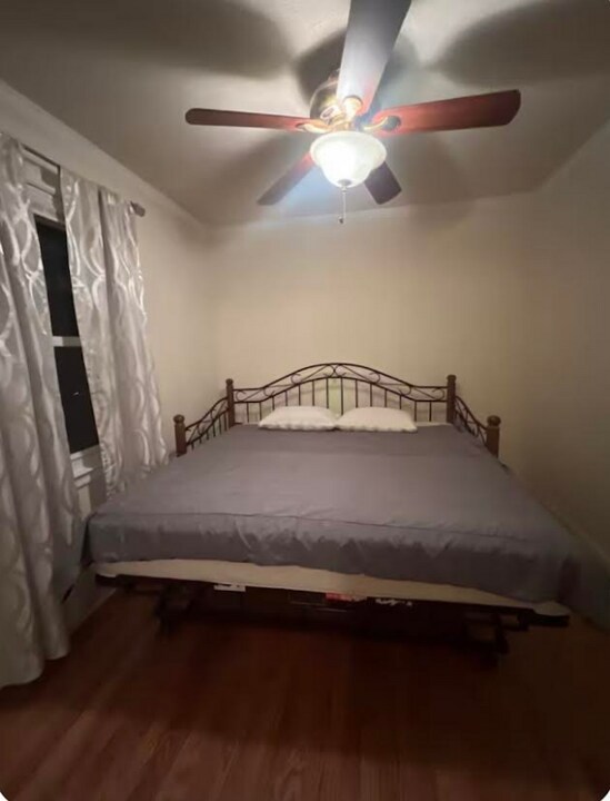 12000 Surrey Cir Dr in Fort Washington, MD - Foto de edificio