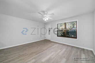 575 Springwood Dr in Forest Park, GA - Building Photo - Building Photo