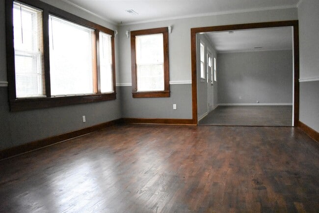 3915 Holston Hills Rd in Knoxville, TN - Building Photo - Building Photo