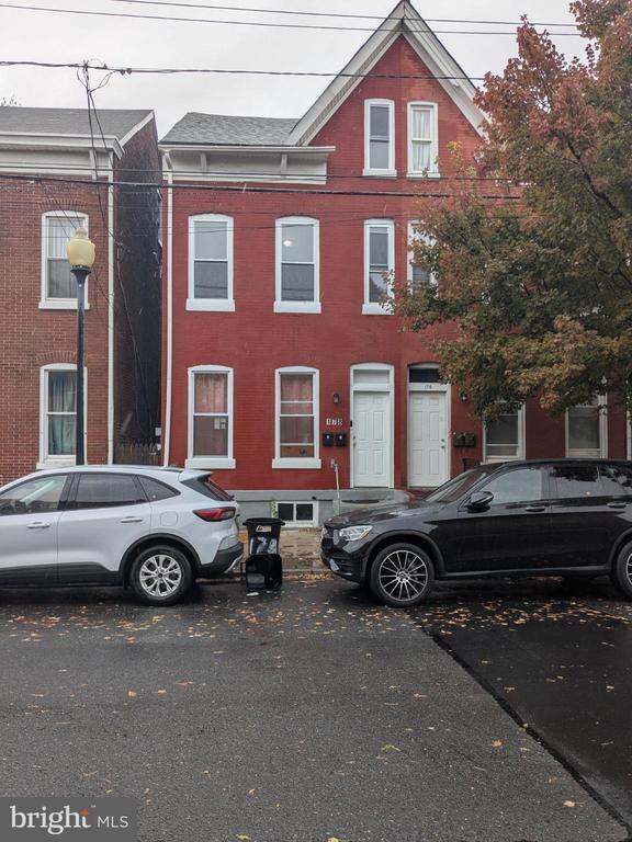 property at 178 W Hanover St