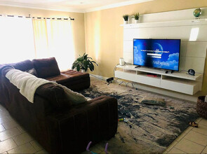 22359 SW 65th Ave in Boca Raton, FL - Foto de edificio - Building Photo