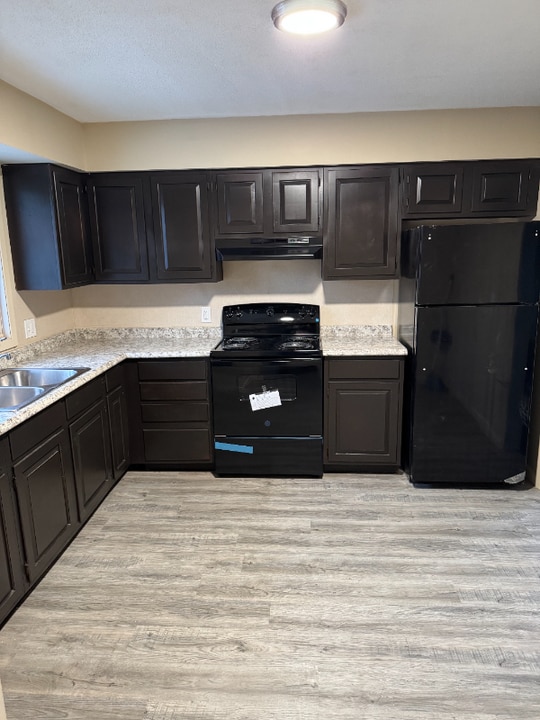 1423 Johnson St in Logansport, IN - Building Photo