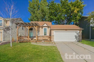 19897 E Brown Pl in Aurora, CO - Building Photo
