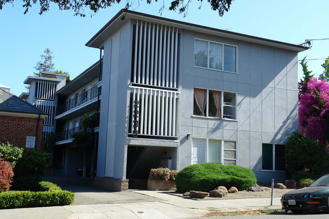 2239 Channing Way in Berkeley, CA - Building Photo