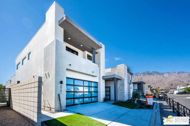 2731 Mystic Mountain View in Palm Springs, CA - Building Photo - Building Photo