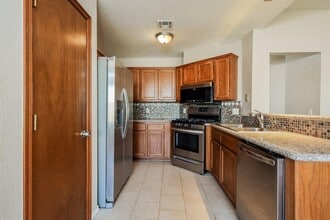 1401 Nottoway Dr in Midwest City, OK - Building Photo - Building Photo