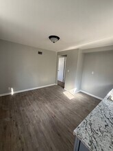 4713-4715-4715 N 35th St in Milwaukee, WI - Building Photo - Building Photo