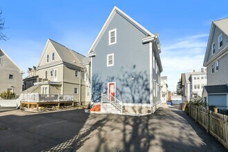 4 Benson St in Boston, MA - Foto de edificio - Building Photo