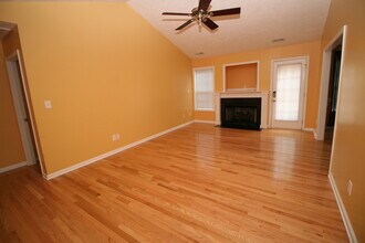 5604 Thackeray Dr in Fayetteville, NC - Building Photo - Building Photo