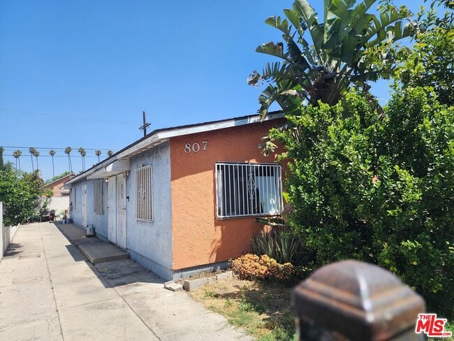 property at 807 E Vernon Ave