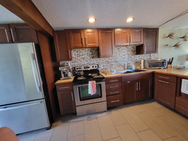 7378 Birch Bay Dr in Blaine, WA - Foto de edificio - Building Photo