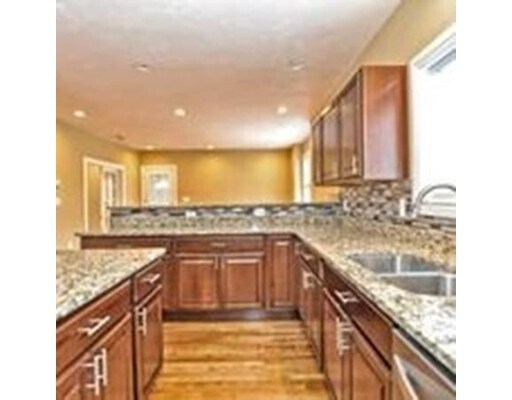 10 Peabody St in Worcester, MA - Building Photo - Building Photo